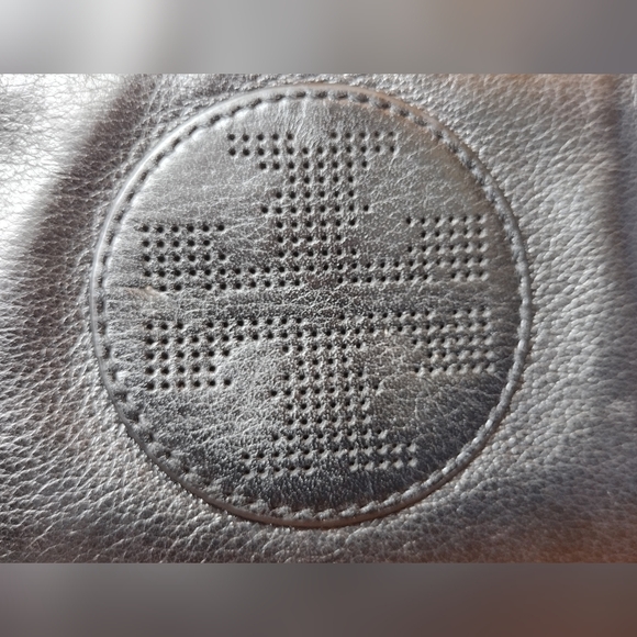 Tory Burch Black Full Sized Leather Wallet - Picture 2 of 5